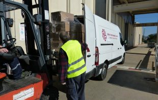 ANAV dona 400 raciones de alimentos a Cáritas Diocesana de Tortosa